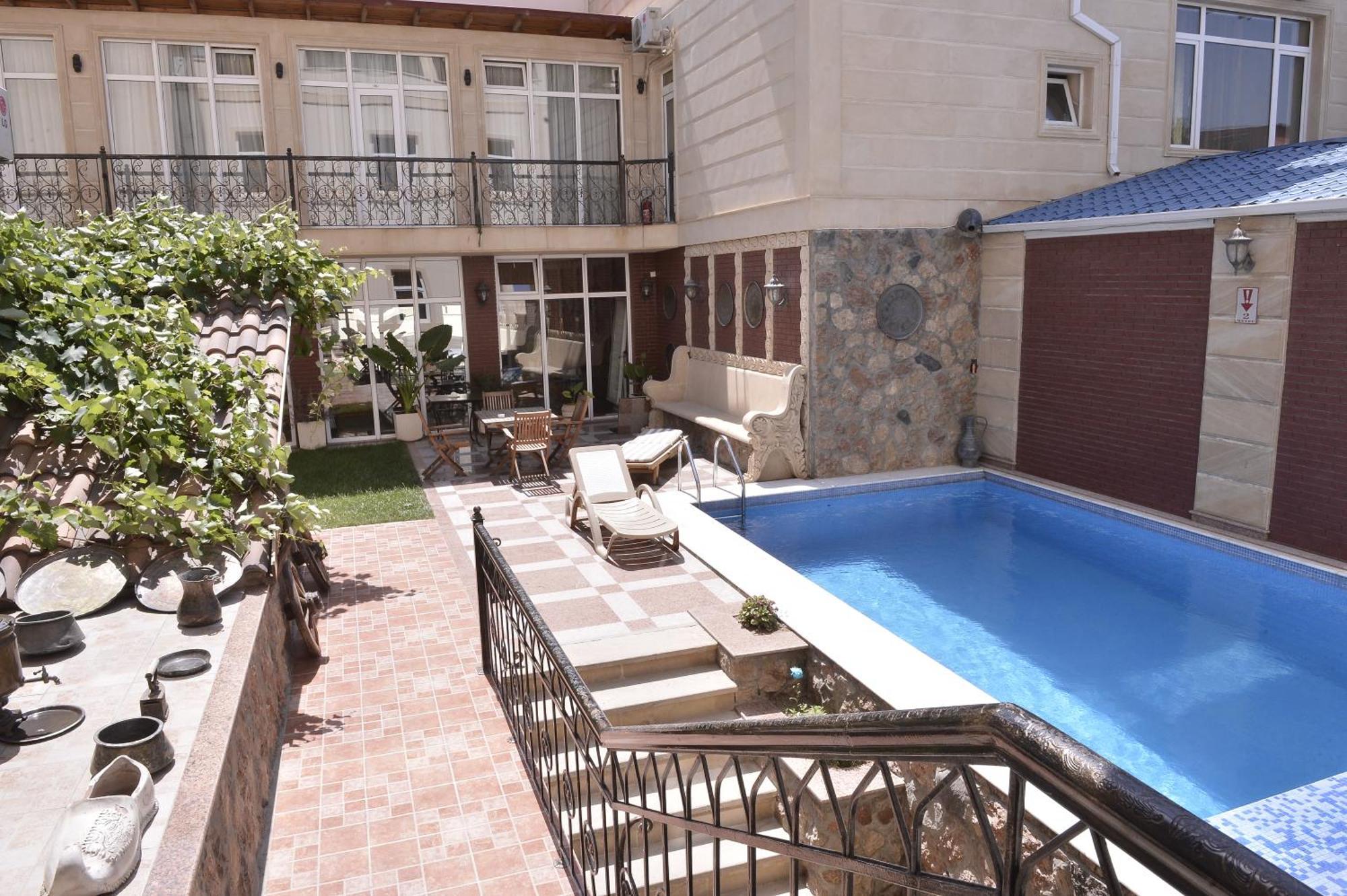 East Legend Hotel Bakoe Buitenkant foto