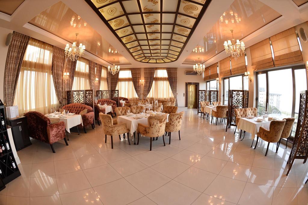 East Legend Hotel Bakoe Buitenkant foto