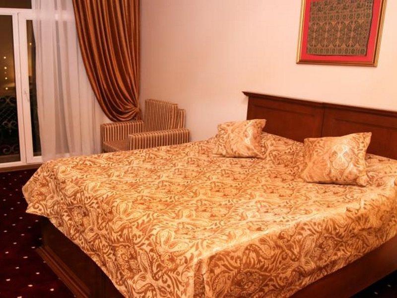 East Legend Hotel Bakoe Buitenkant foto
