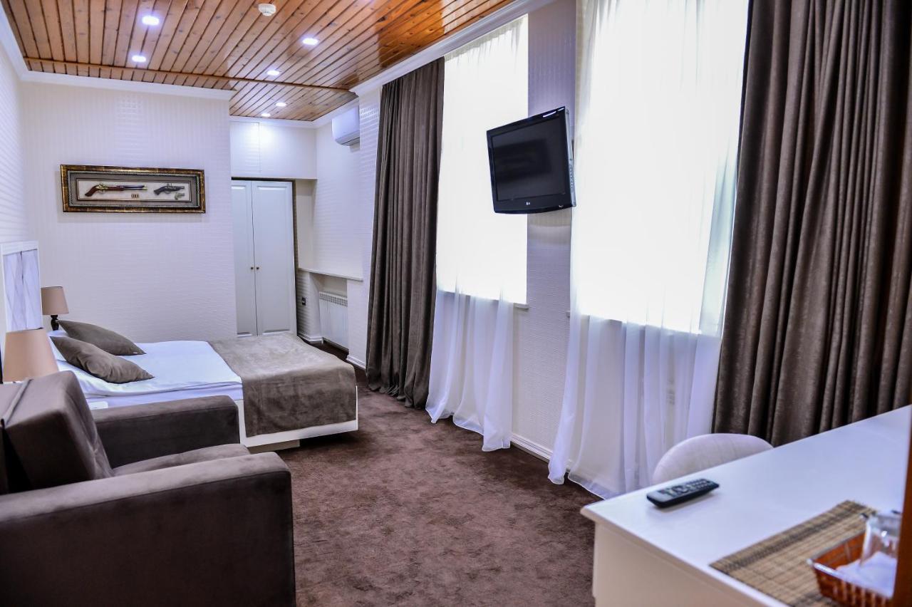 East Legend Hotel Bakoe Buitenkant foto